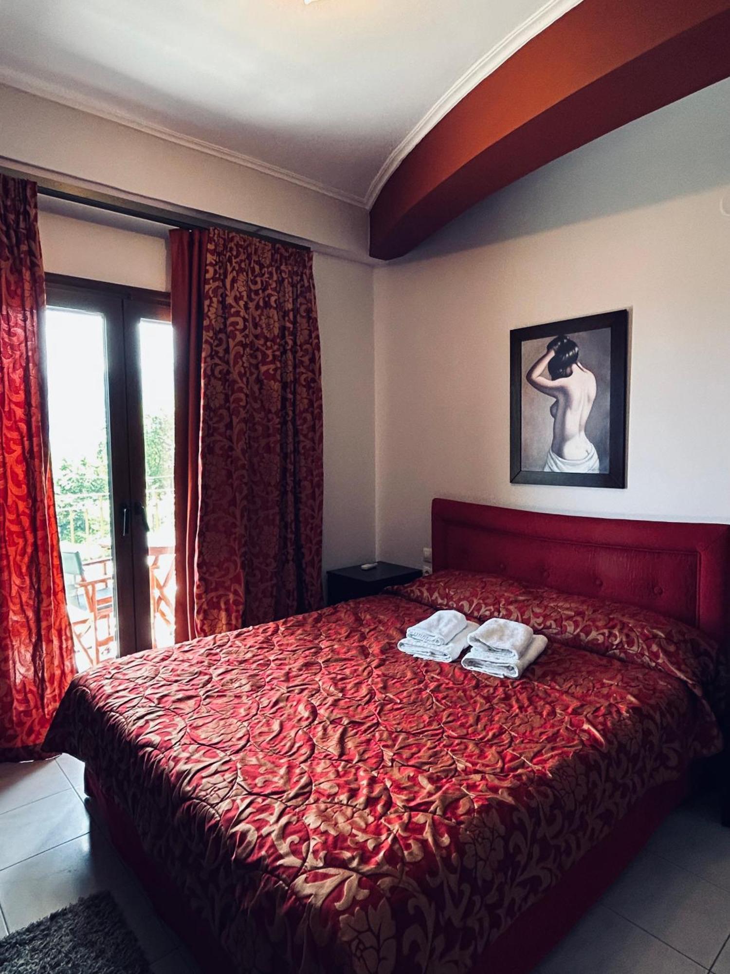 Hotel Athina Káto Loutrákion Eksteriør billede