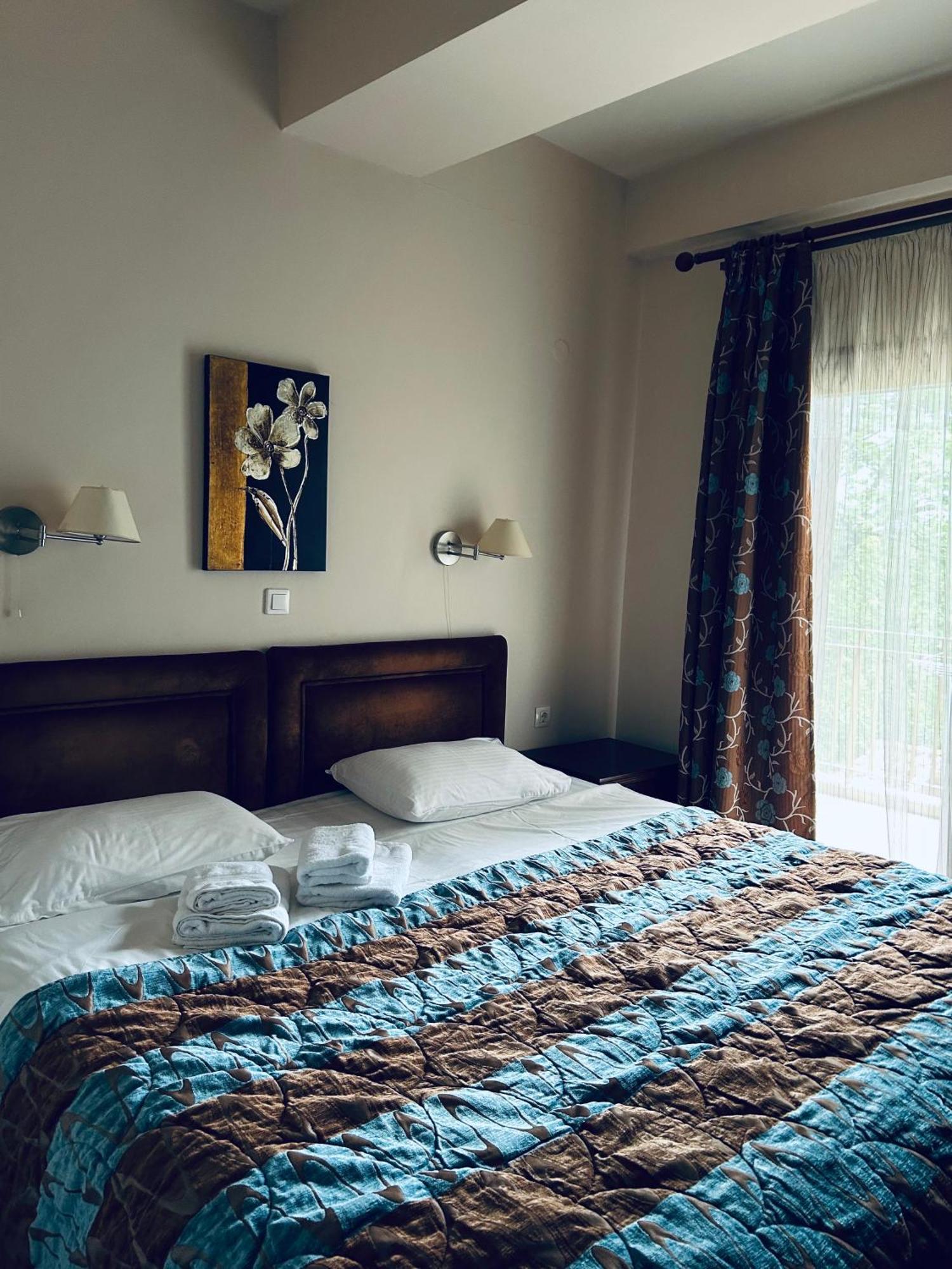 Hotel Athina Káto Loutrákion Eksteriør billede