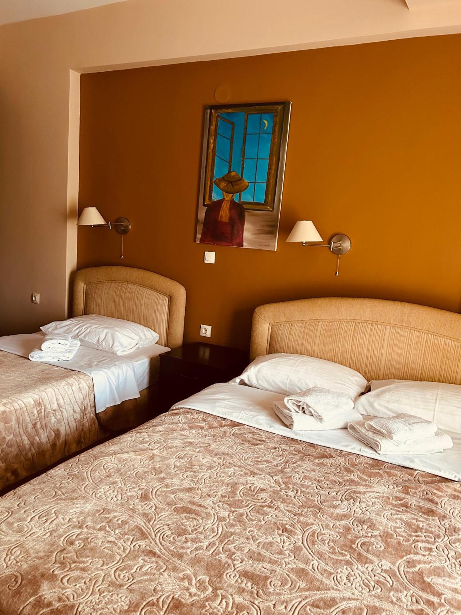 Hotel Athina Káto Loutrákion Eksteriør billede